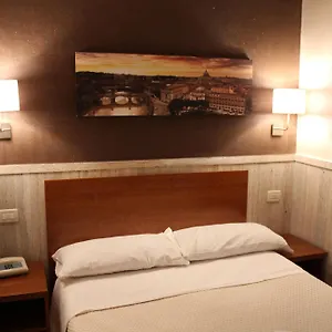 https://hotel-pyramid.it-romehotels.com